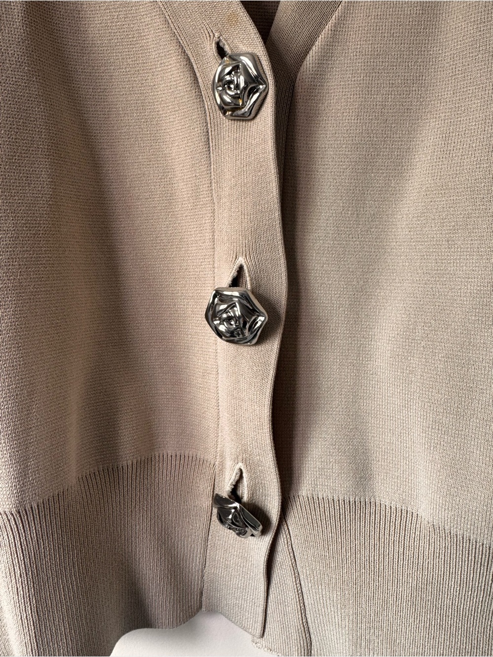 Zara Tan cropped Button-Front V-Neck Women's Cardigan - Picture 2 of 3